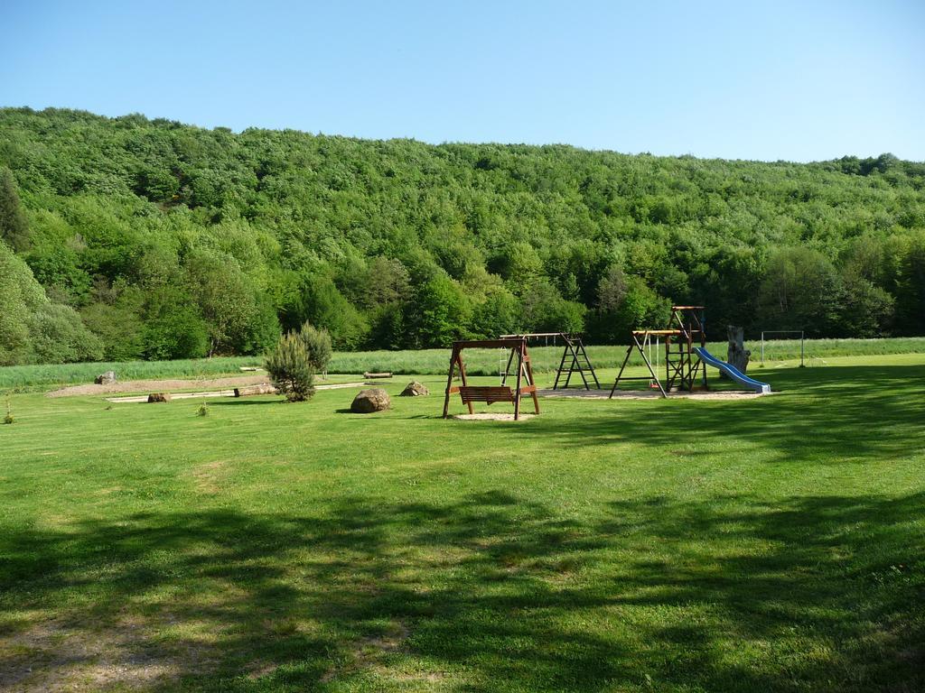 مبيت وإفطار Vernusse Le Moulin Berthon المظهر الخارجي الصورة